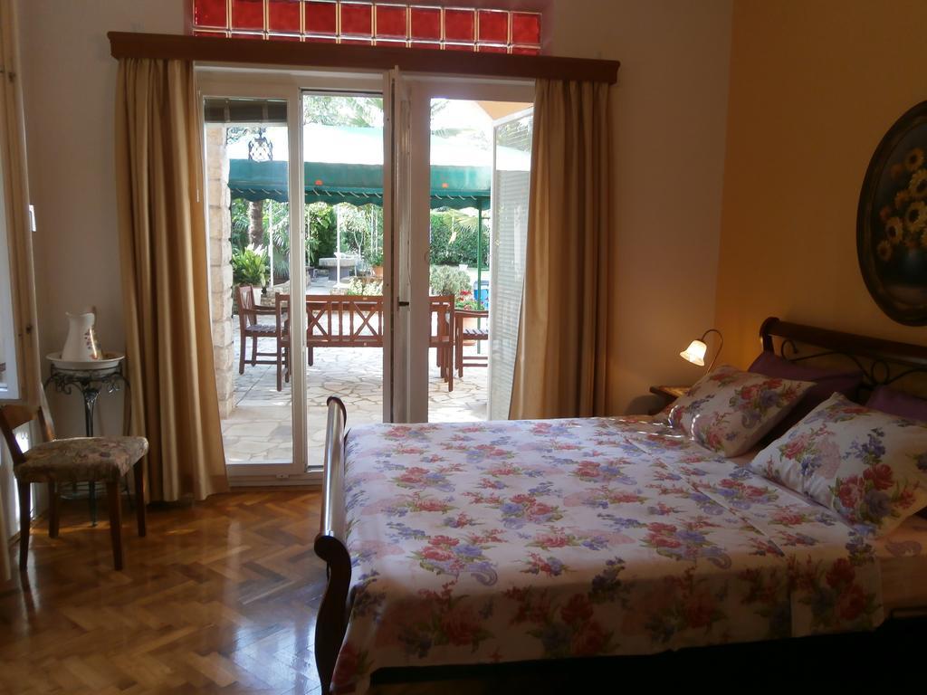 Apartments Nela โปเรช ภายนอก รูปภาพ